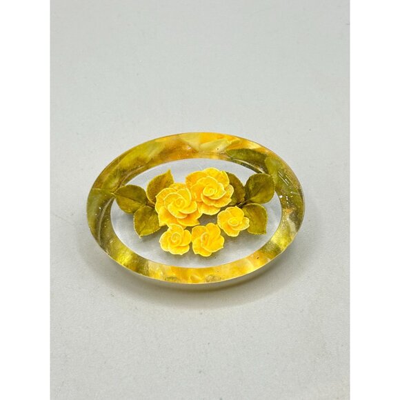Vintage Reverse Carved Lucite Brooch Pin Yellow & Green Flowers Roses - Picture 6 of 7